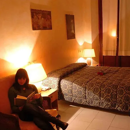 Hotel Lombardi 2*