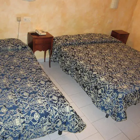 Hotel Lombardi 2*